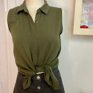 Sleeveless button down